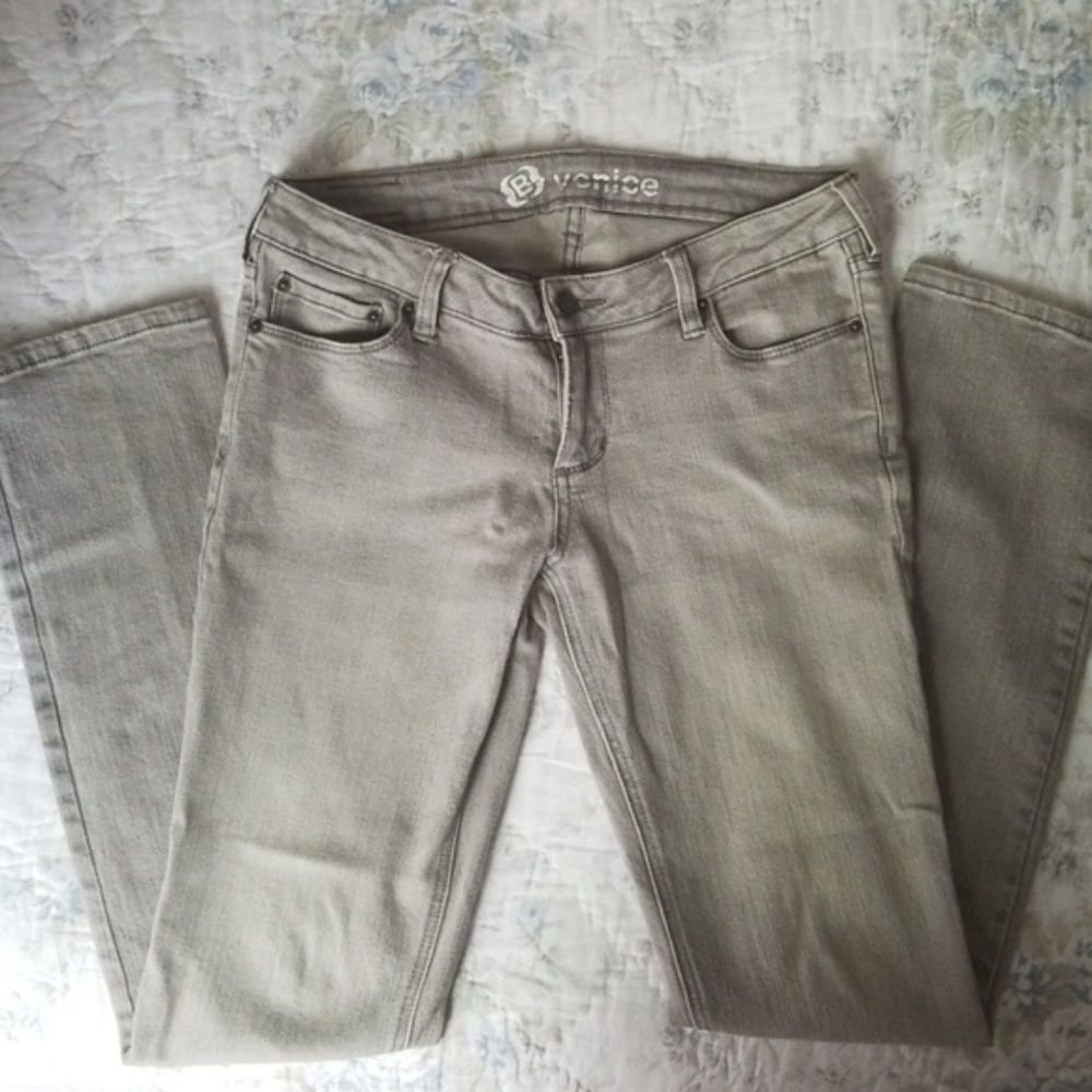 Bullhead Venice Gray stretch skinny jeans